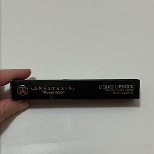 Brand New in Box Anastasia Beverly Hills Liquid Lipstick - Pure Hollywood